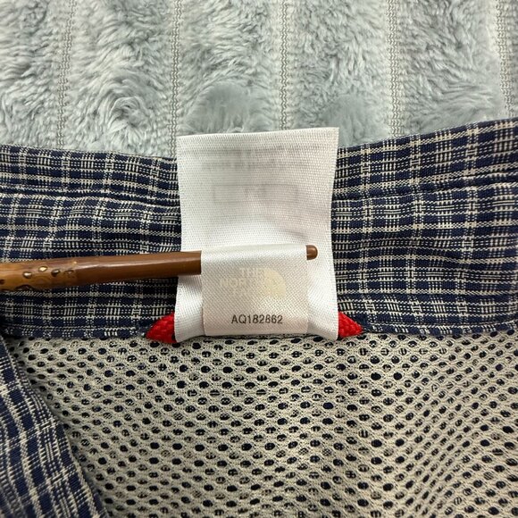 The North Face‎ Shirt Mens L Blue Plaid Long Sleeve Pockets Modal Button-Up Mesh - Picture 5 of 12